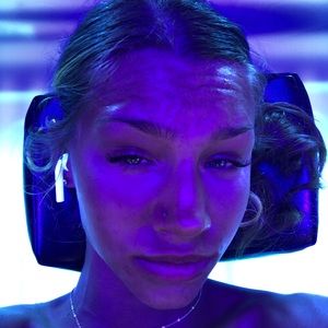 Meet your Posher, Ava